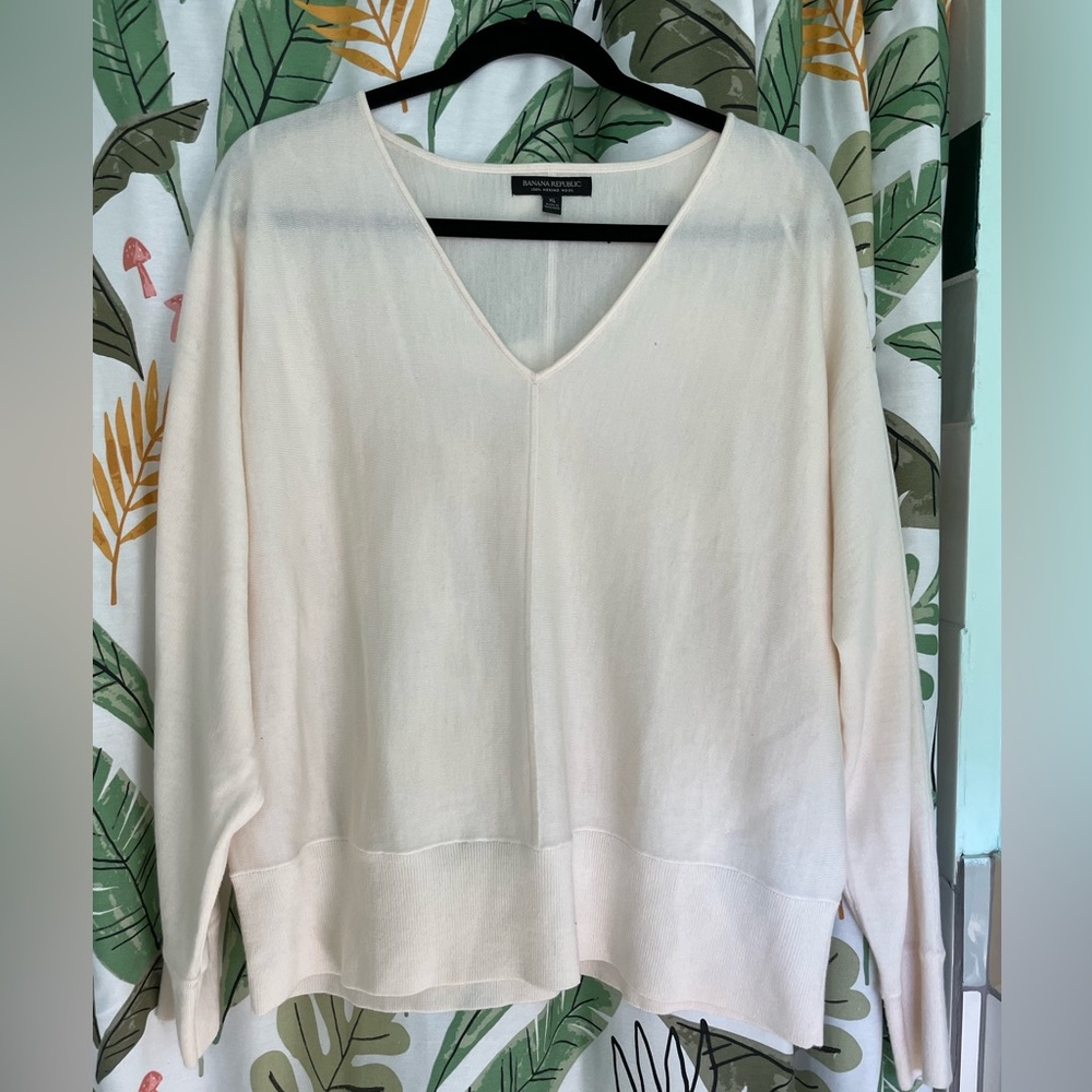 Cream merino wool Banana Republic sweater xl as is